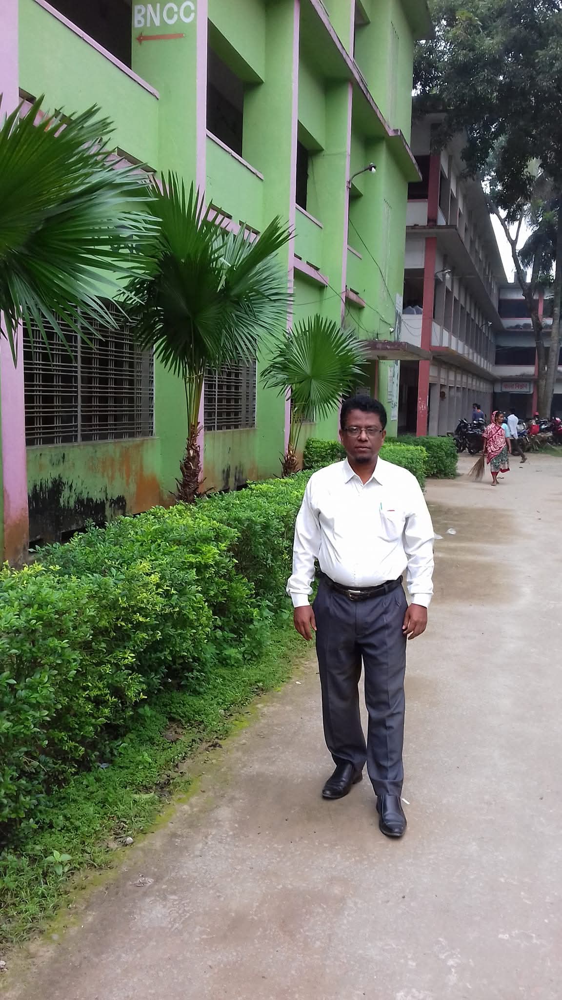 বীরগঞ্জ সরকারি কলেজ, দিনাজপুর। কোন একমুহূর্তে। 